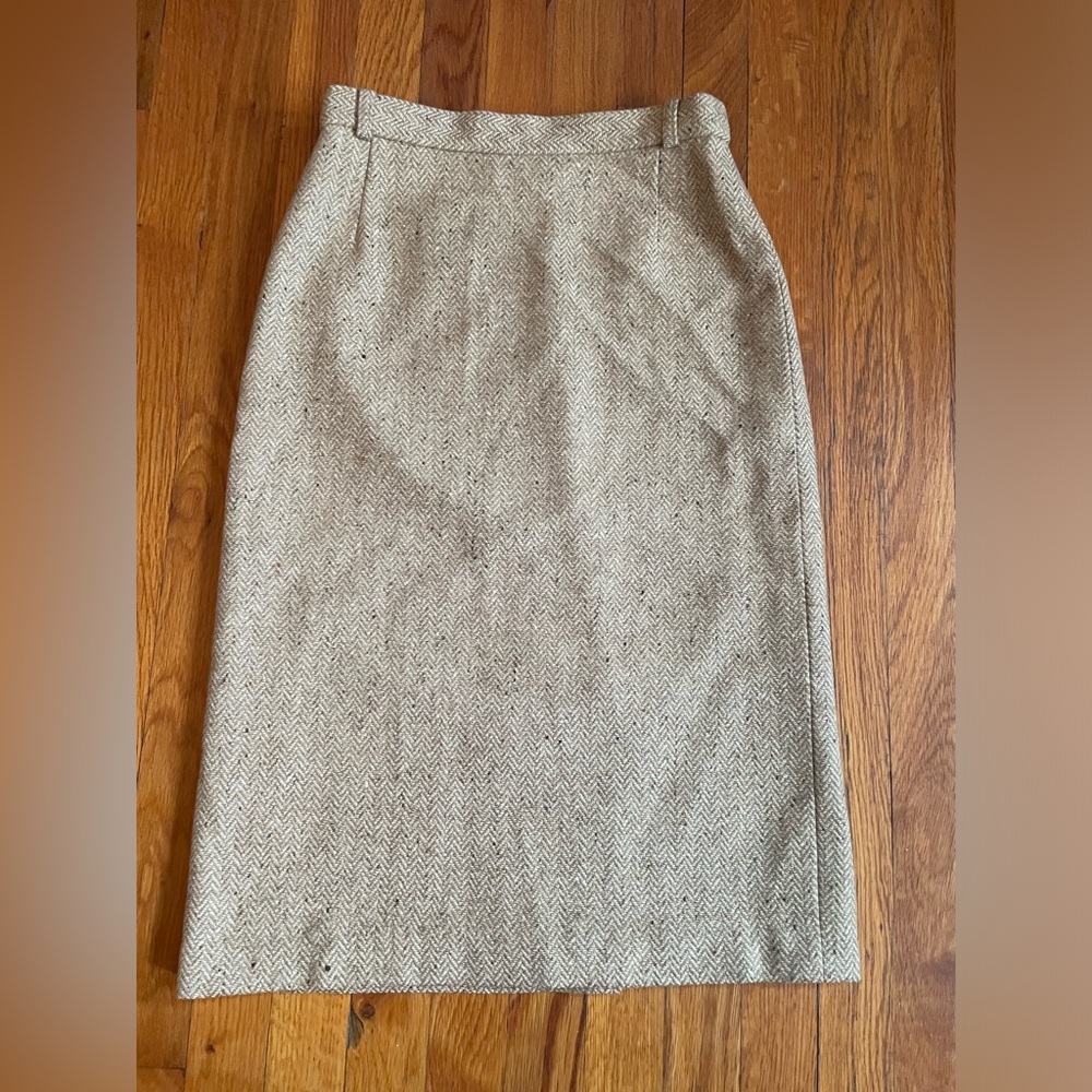 MaxMara Wool Beige Herringbone Pencil Skirt